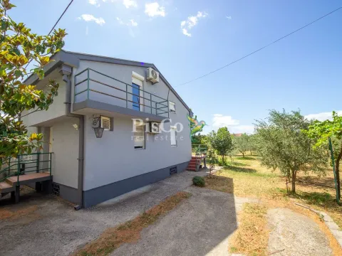 Izdavanje, kuća, 100m², Zeta, Podgorica - image 3