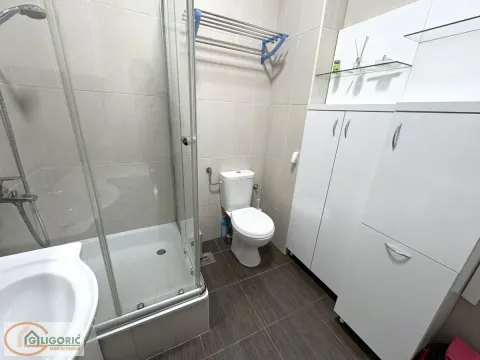 Izdavanje, trosoban stan, 75m², Borča 1, Borča Sve Podlokacije - image 16