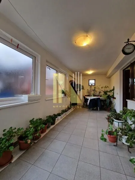 Prodaja, kuća, 350m², Sremska Kamenica, Petrovaradin