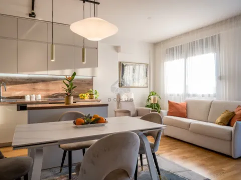 Prodaja, dvosoban stan, 63m², Tivat, Crna Gora