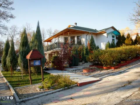 Sale, office space, 230m², Topola, Srbija