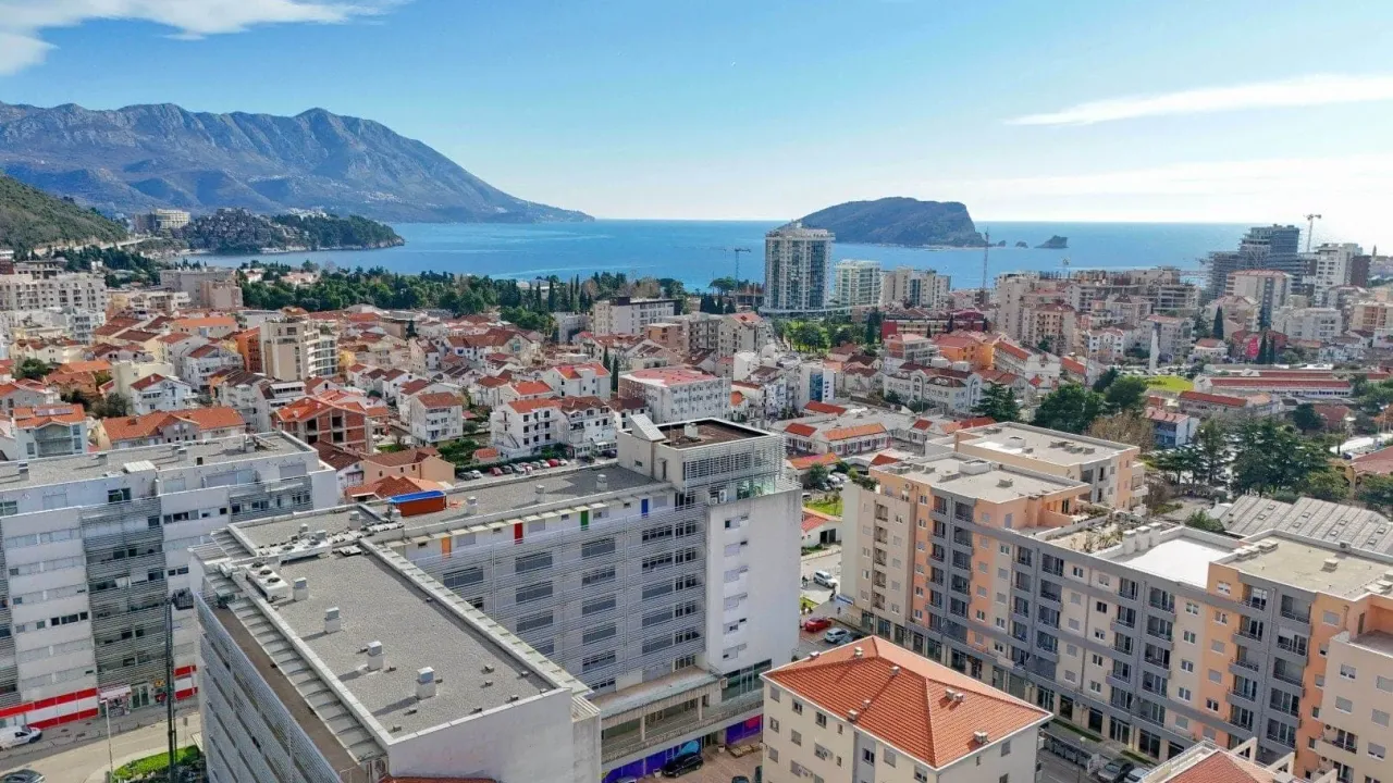 Prodaja, dvosoban stan, 74m², Rozino, Budva