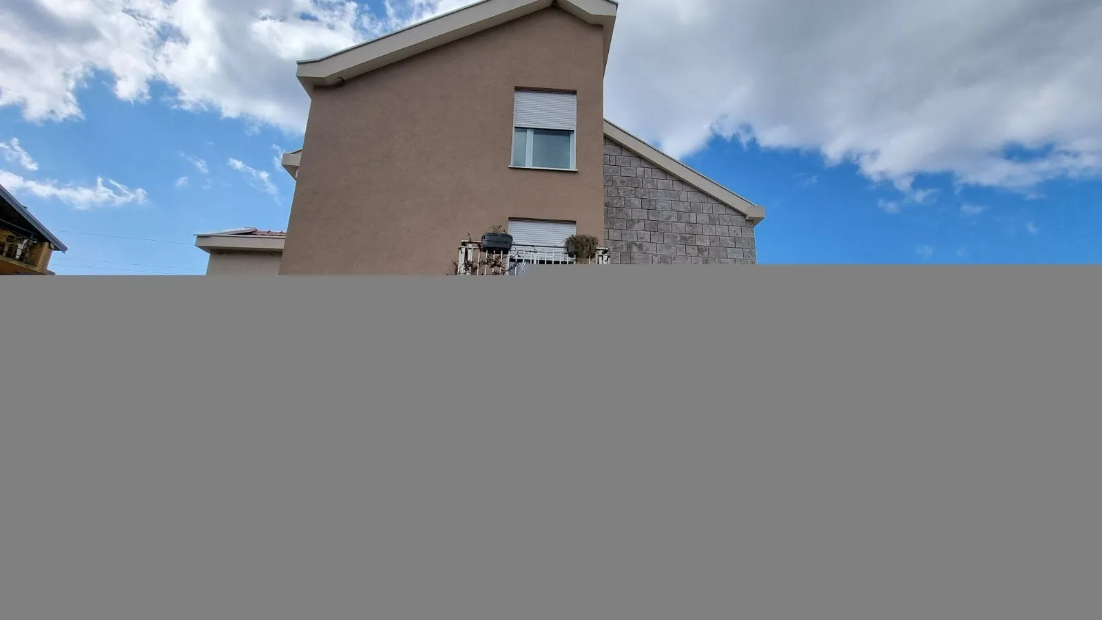 Izdavanje, jednosoban stan, 37m², Lastva Grbaljska, Kotor