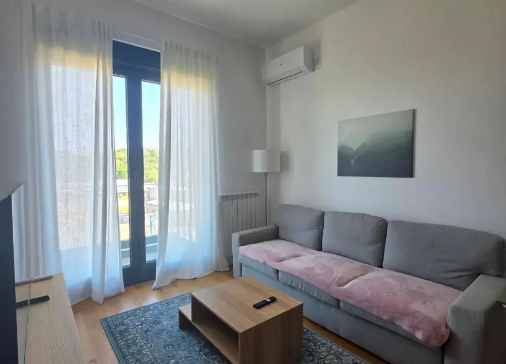 Prodaja, jednosoban stan, 38m², Severni Bulevar, Zvezdara Sve Podlokacije