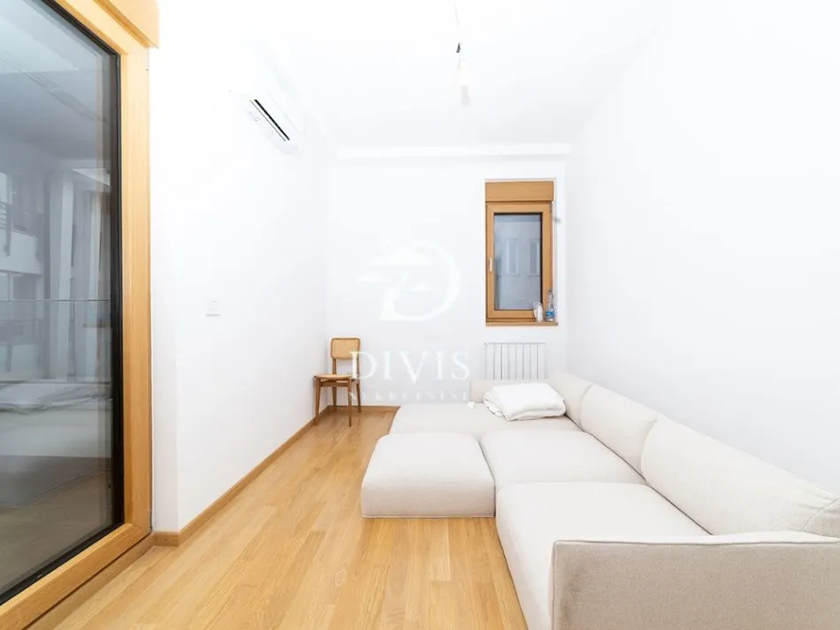 Sale, apartment, 73m², Neimar, Vračar Sve Podlokacije