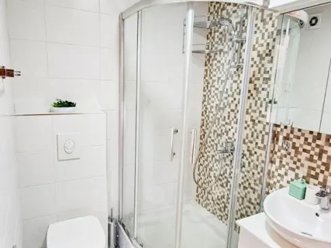 Izdavanje, dvosoban stan, 64m², City Kvart, Podgorica - image 8