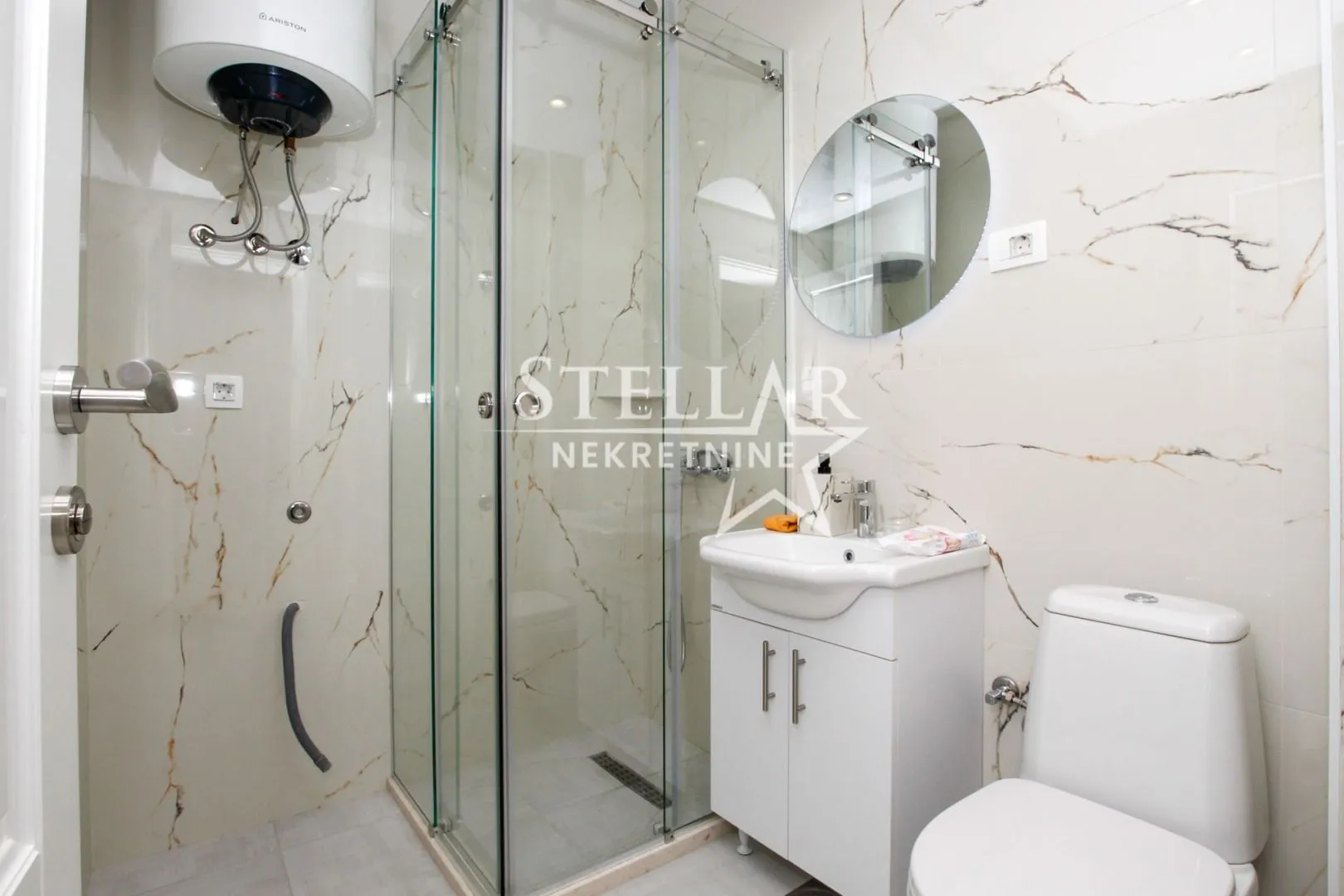 Rent, office space, 50m², Preko Morače, Podgorica