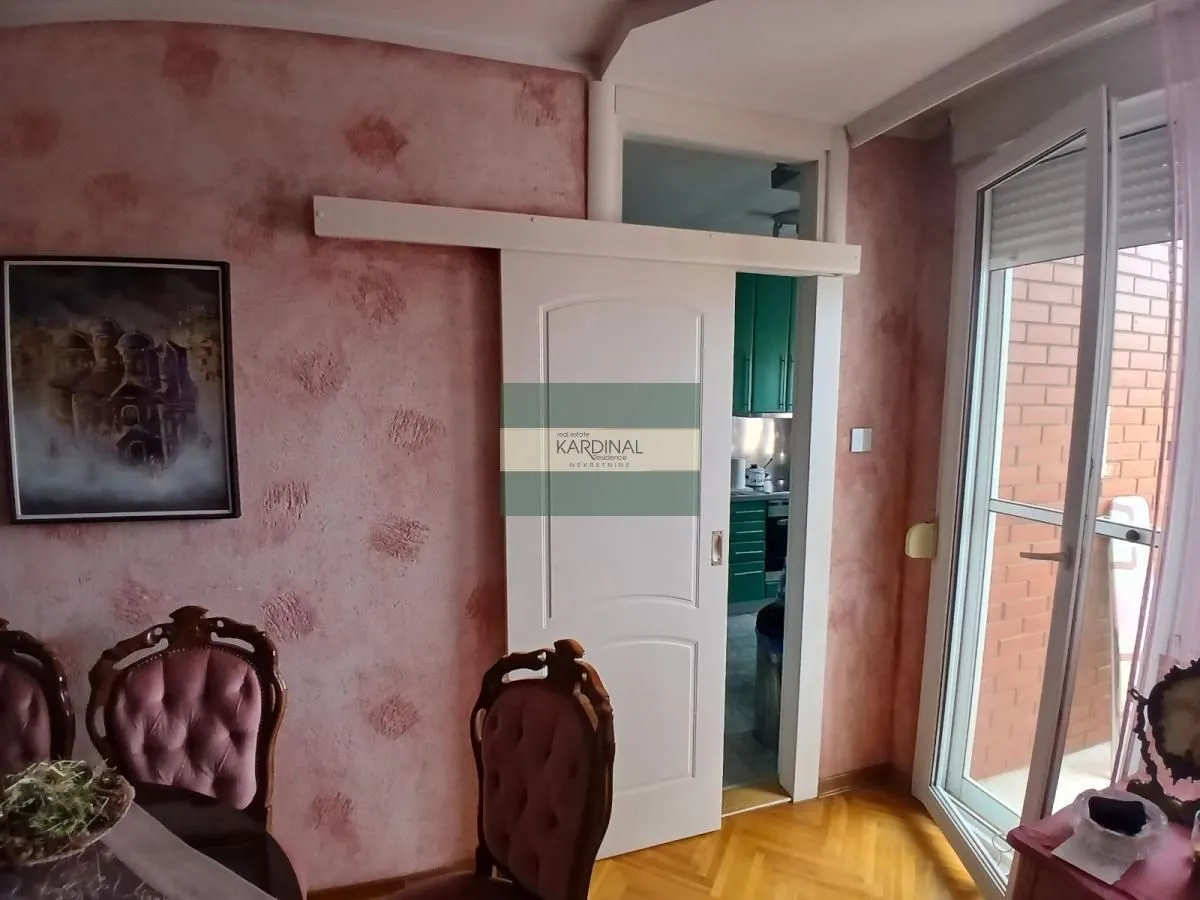 Prodaja, trosoban stan, 73m², Centar, Jagodina