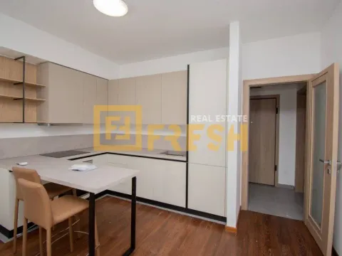 Izdavanje, trosoban stan, 90m², Master Kvart, Podgorica - image 8