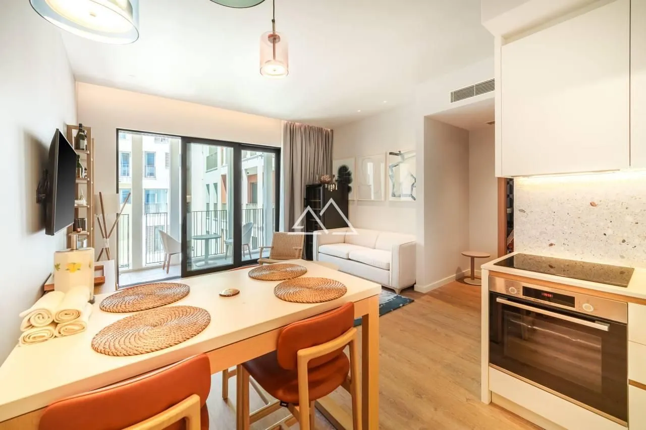 Prodaja, jednosoban stan, 55m², Centar, Tivat