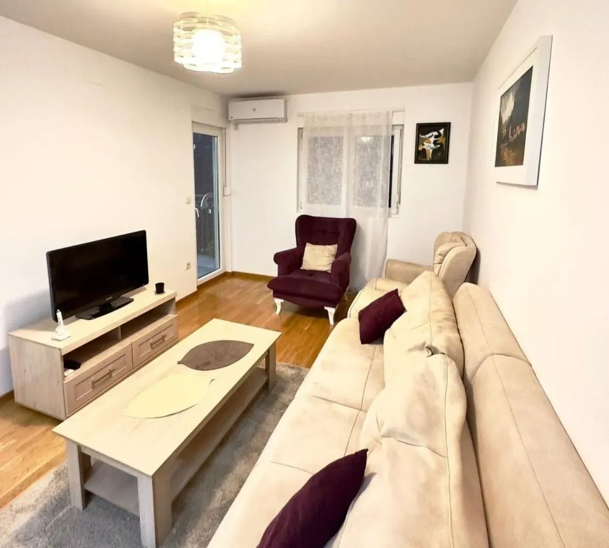 Izdavanje, jednosoban stan, 45m², Zagorič, Podgorica
