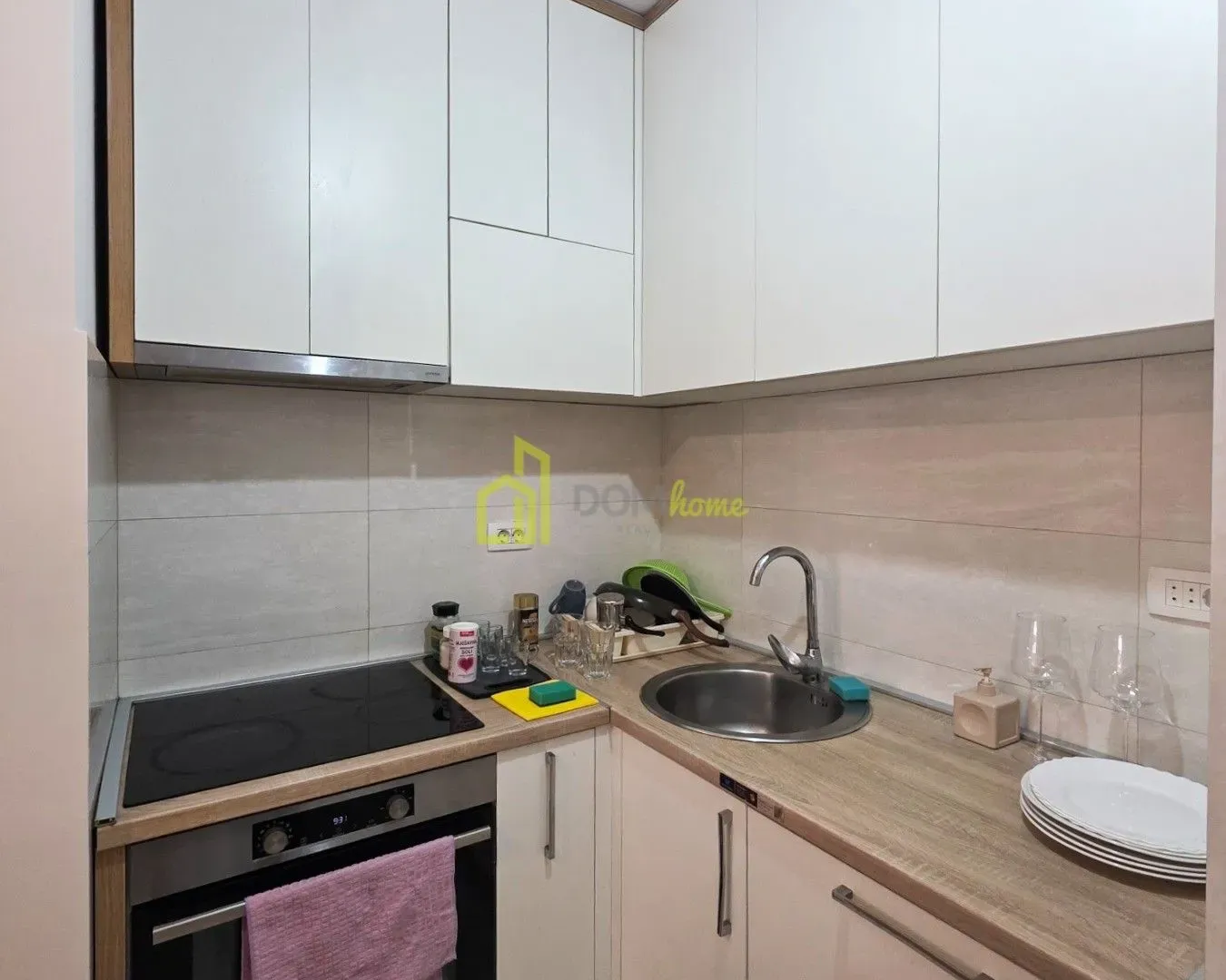 Izdavanje, jednosoban stan, 46m², Central Point, Podgorica