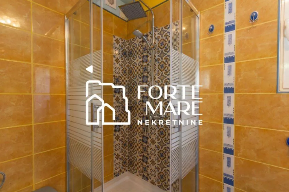 Prodaja, jednosoban stan, 60m², Herceg Novi, Crna Gora