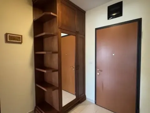 Izdavanje, jednosoban stan, 50m², City Kvart, Podgorica - image 7