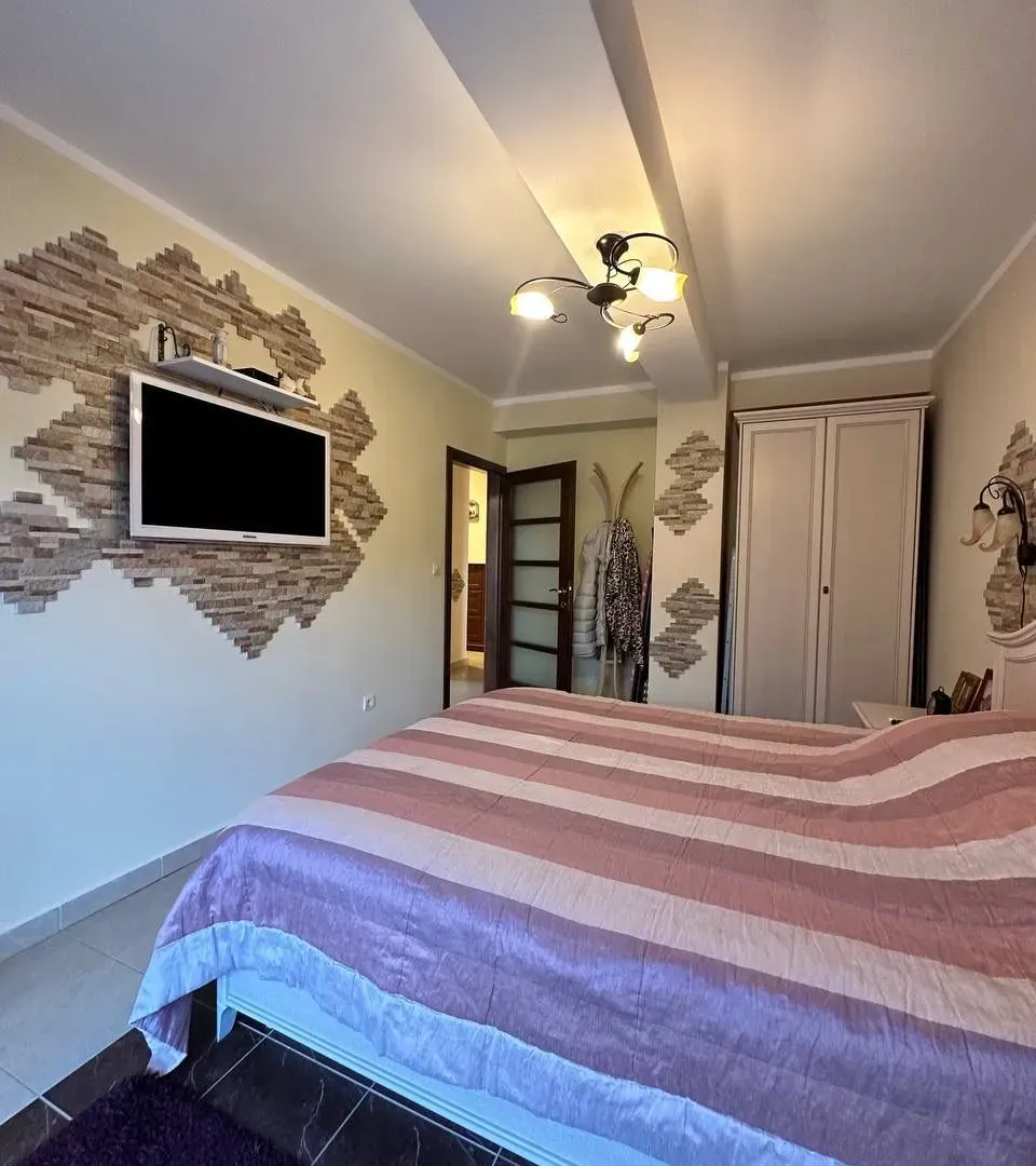 Prodaja, dvosoban stan, 86m², Kamenovo, Budva