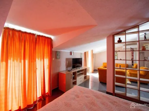 Prodaja, kuća, 300m², Krimovica, Kotor - image 6