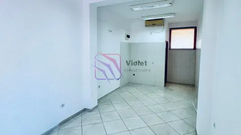 Rent, office space, 25m², Centar, Podgorica - image 4
