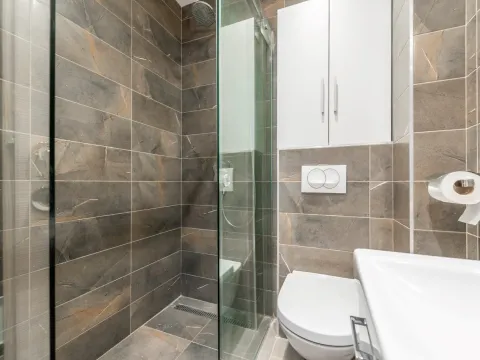 Sale, one bedroom apartment, 46m², Petrovac, Budva - image 15