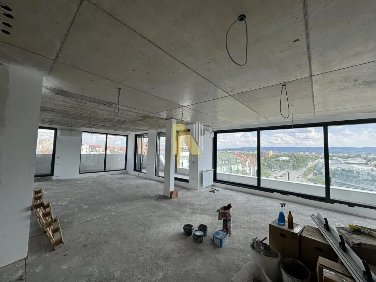 Sale, four bedroom apartment, 204m², Sajmište, Novi Sad