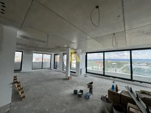 Sale, four bedroom apartment, 204m², Sajmište, Novi Sad