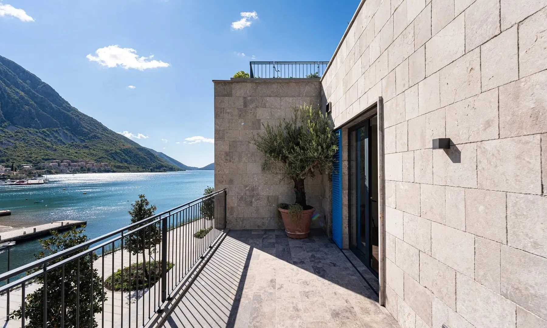 Prodaja, jednosoban stan, 85m², Risan, Kotor