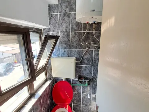 Rent, office space, 60m², Stari Aerodrom, Podgorica - image 12
