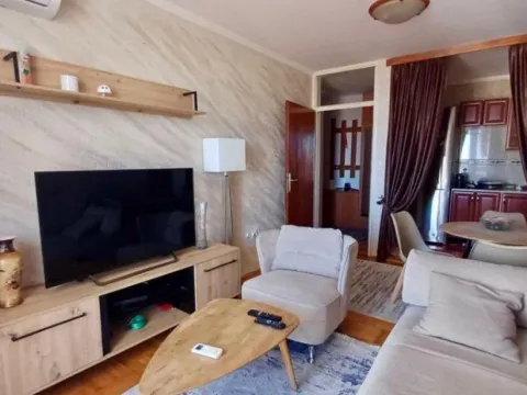 Izdavanje, jednosoban stan, 53m², Centar, Bar - image 7