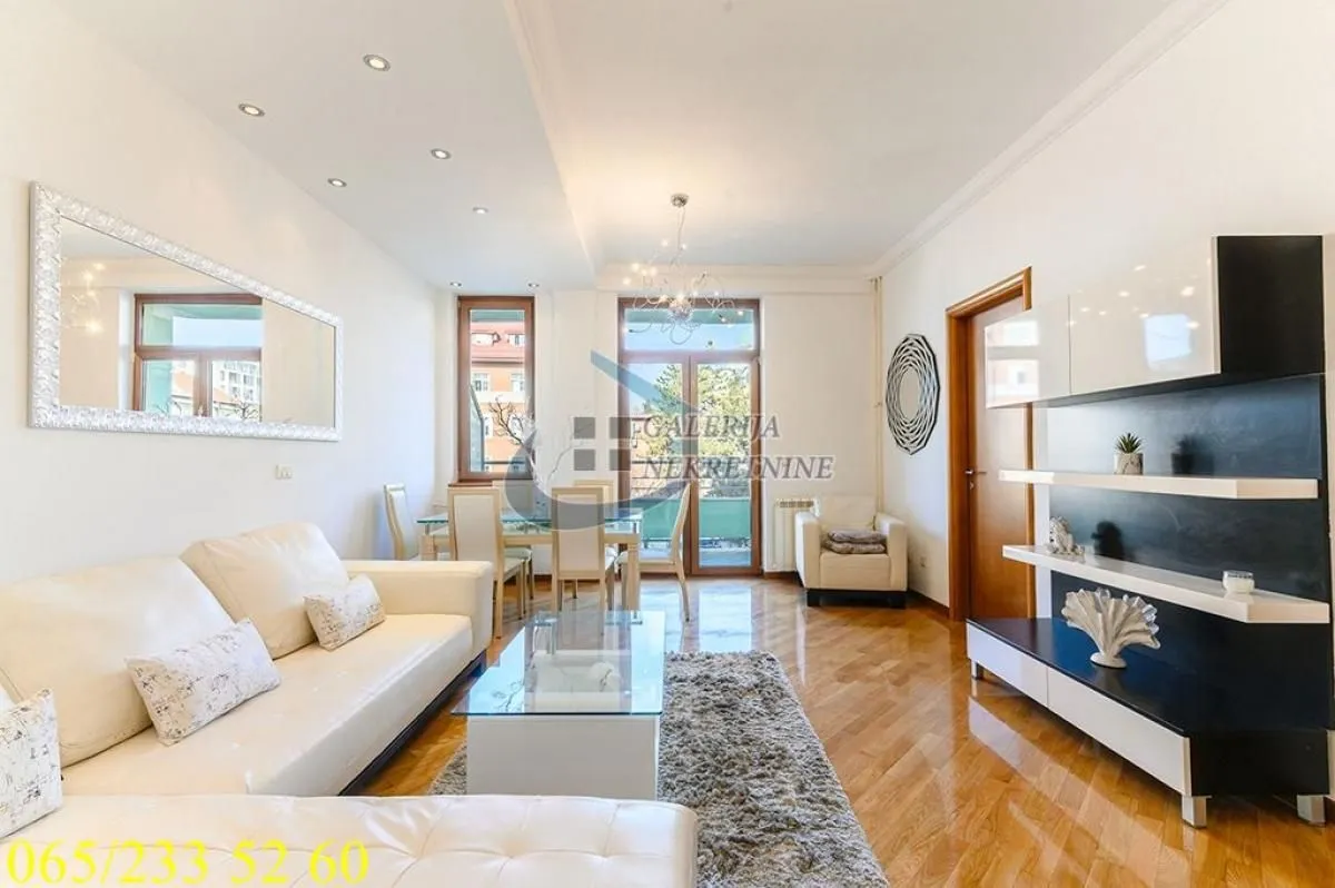 Prodaja, dvosoban stan, 62m², Vračar Sve Podlokacije, Beograd