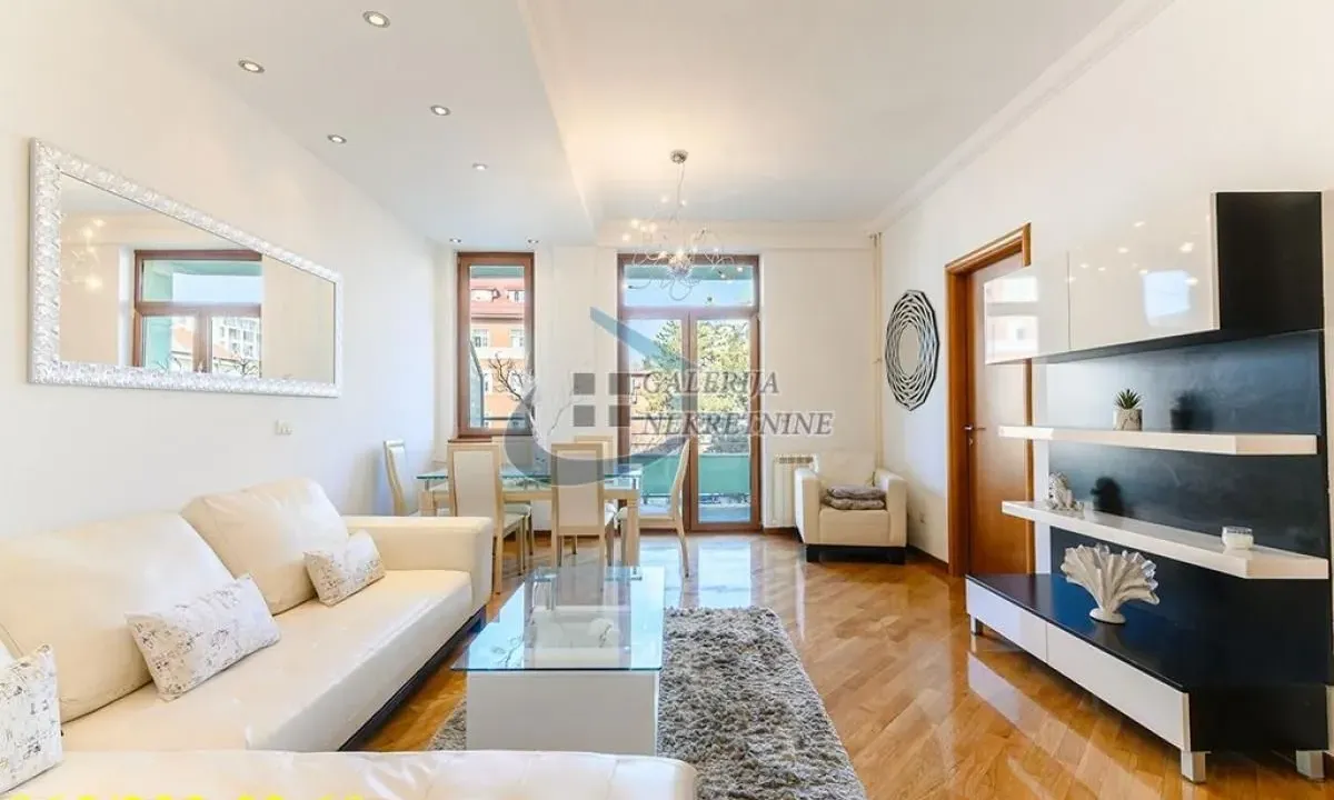 Prodaja, dvosoban stan, 62m², Vračar Sve Podlokacije, Beograd