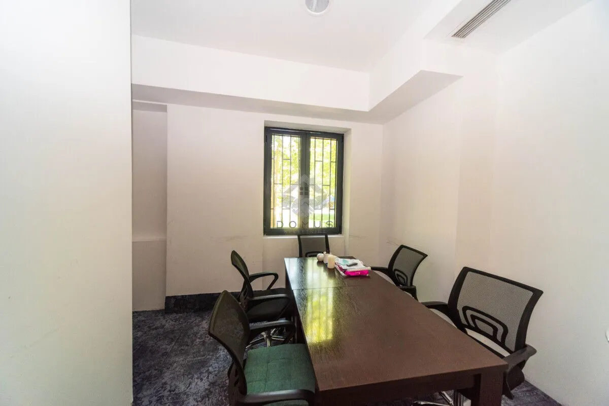 Rent, office space, 67m², Centar, Podgorica