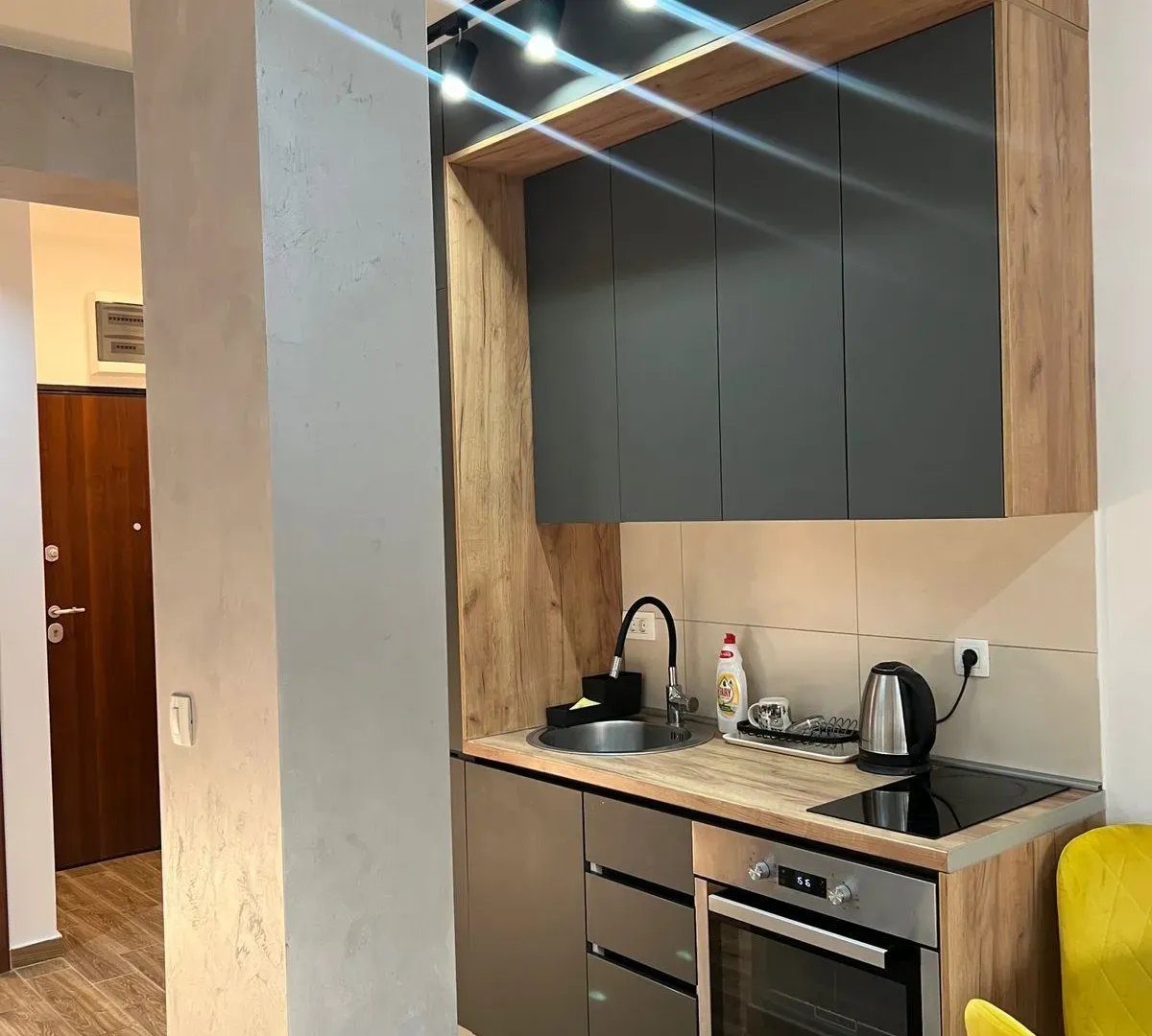 Izdavanje, jednosoban stan, 28m², Budva, Crna Gora