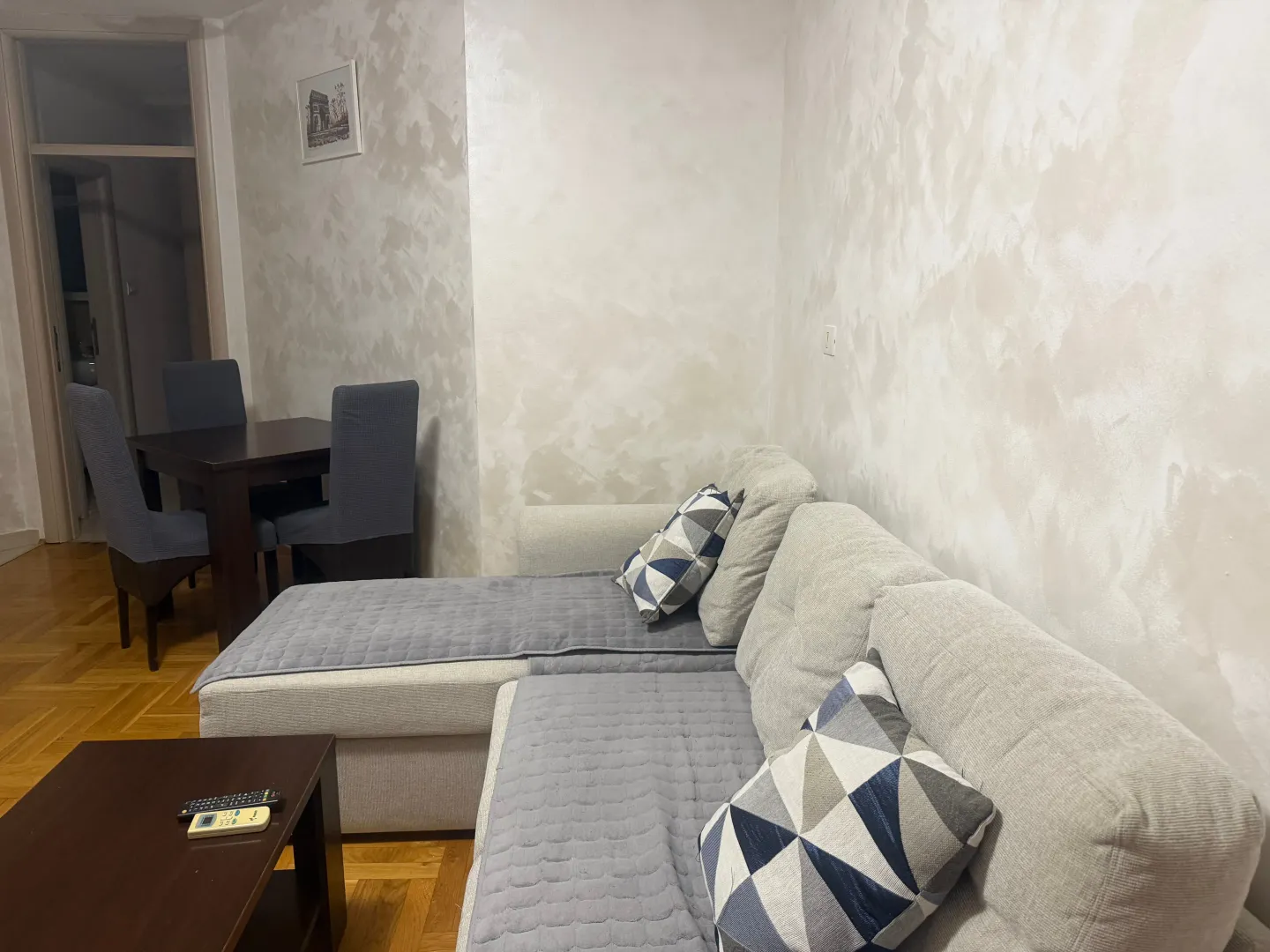 Izdavanje, jednosoban stan, 45m², Momišići, Podgorica