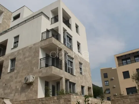 Prodaja, stan, 42m², Tivat, Crna Gora - image 3