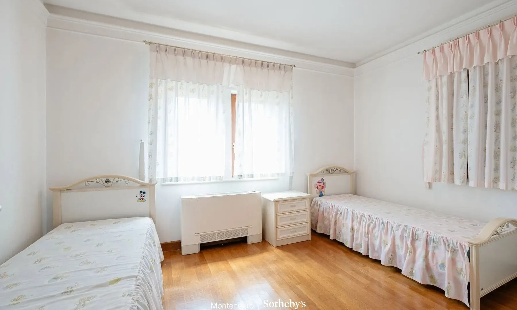 Sale, house, 233m², Savina, Herceg Novi