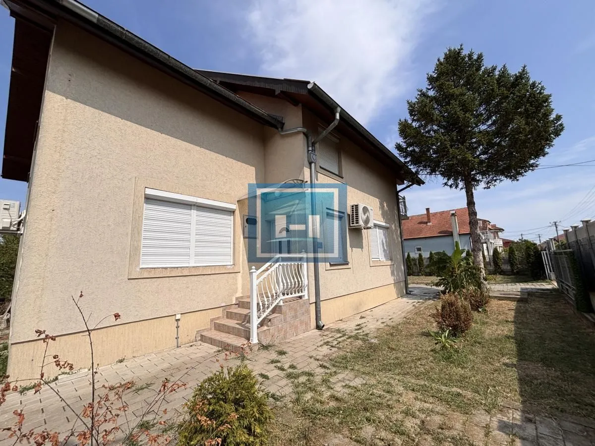 Prodaja, kuća, 280m², Rakitovo, Jagodina