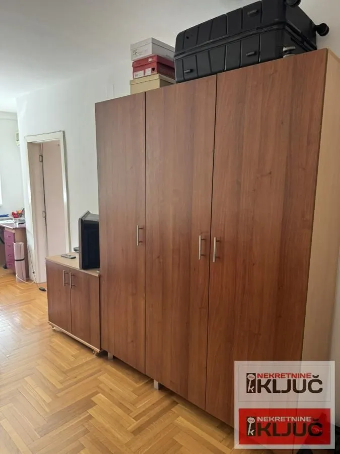 Izdavanje, dvosoban stan, 46m², Bulevar Oslobodjenja, Novi Sad Sve Podlokacije