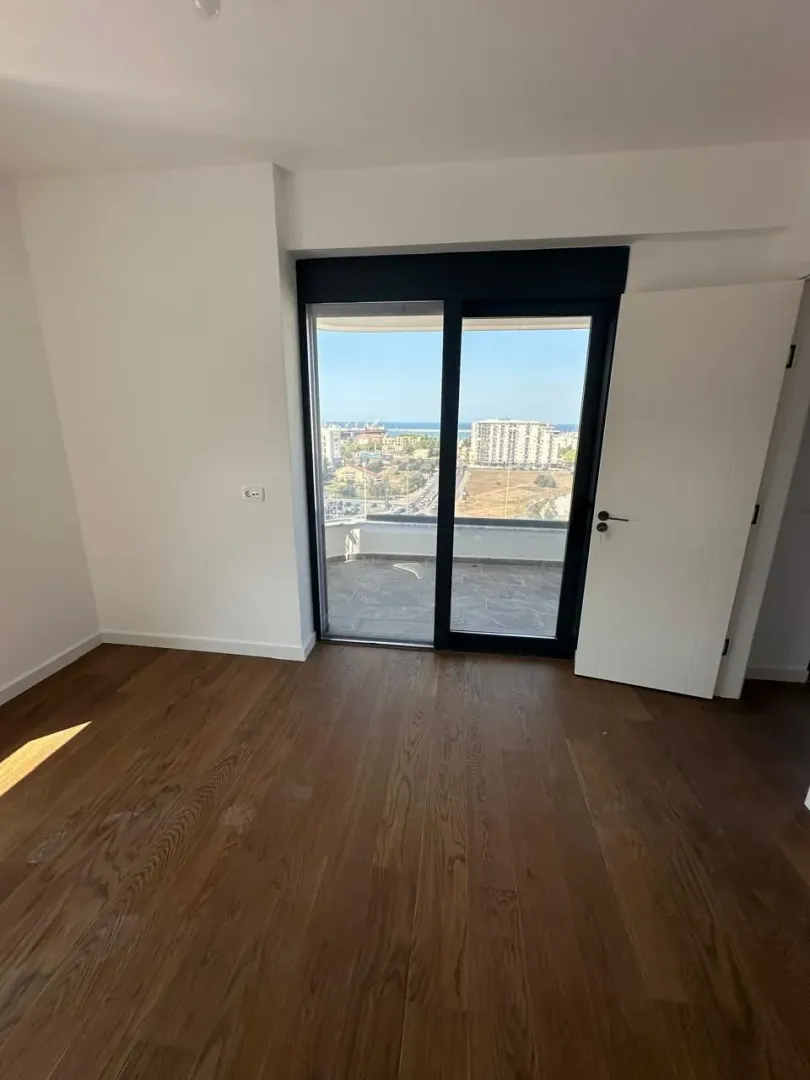 Prodaja, dvosoban stan, 57m², Centar, Bar