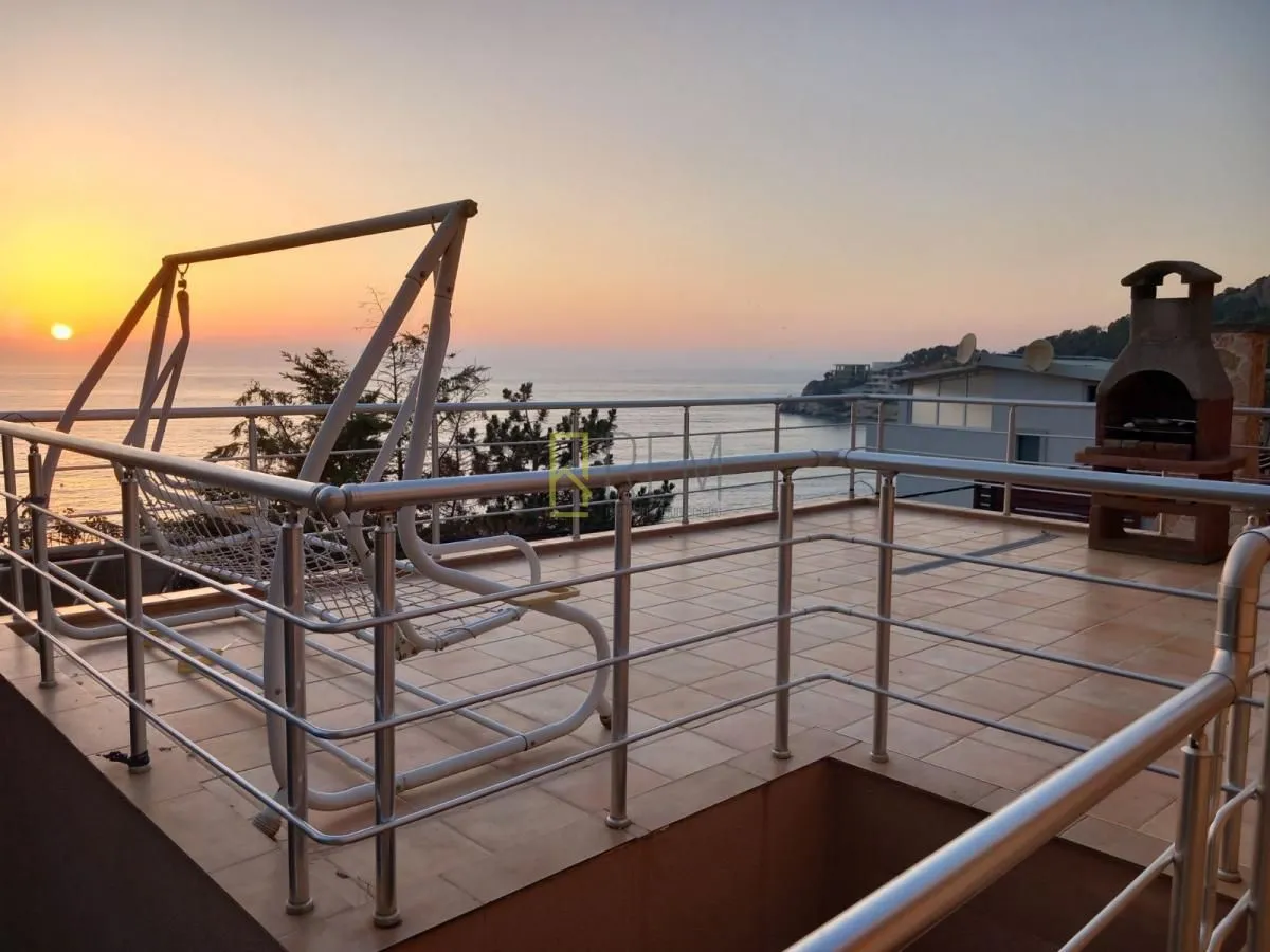 Sale, house, 380m², Kruče, Ulcinj