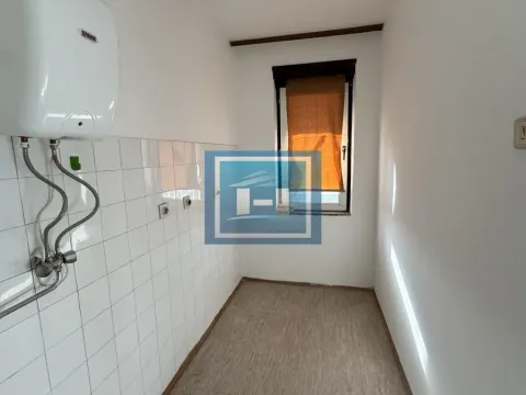 Sale, two bedroom apartment, 68m², Ćuprija, Srbija - image 2
