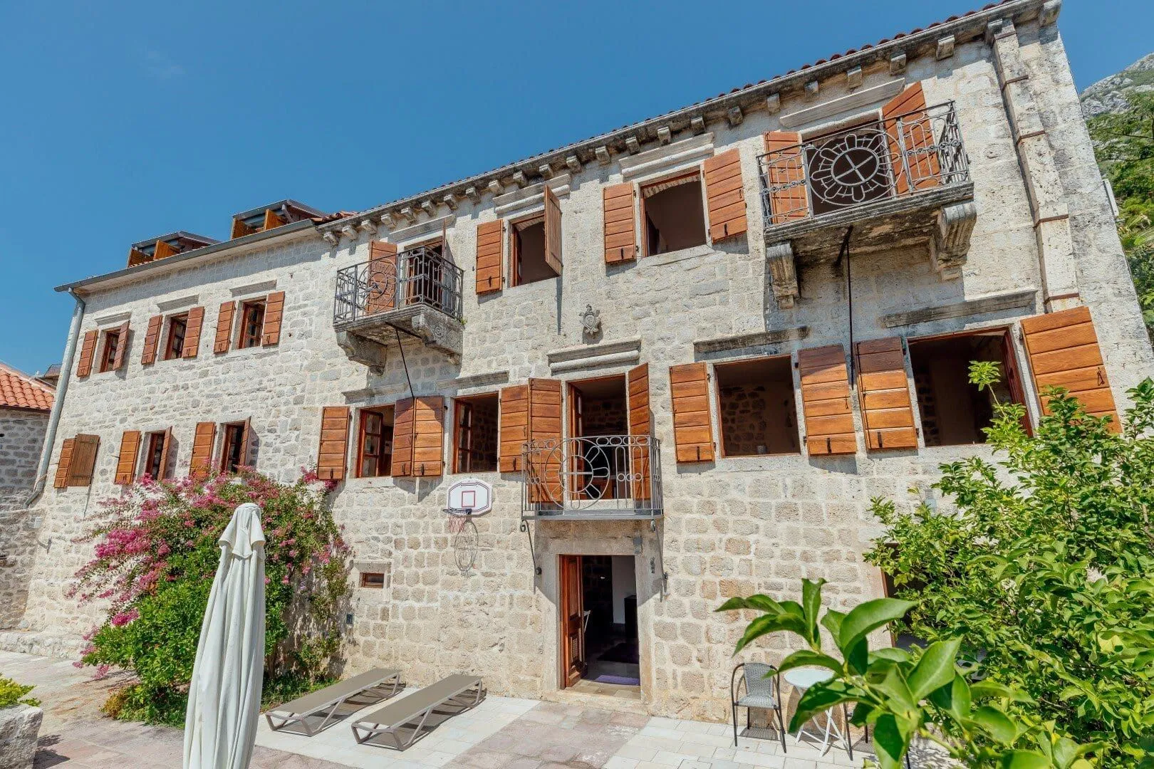 Sale, house, 484m², Perast, Kotor