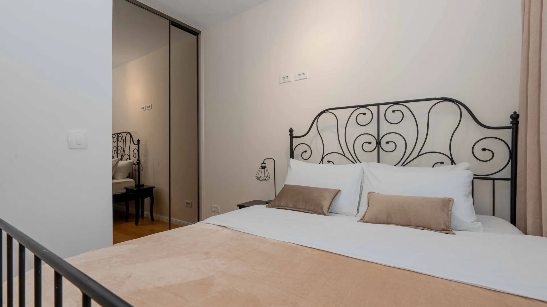 Sale, three bedroom apartment, 132m², Škaljari, Kotor