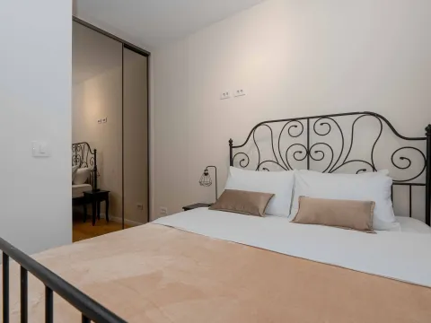 Sale, three bedroom apartment, 132m², Škaljari, Kotor - image 14