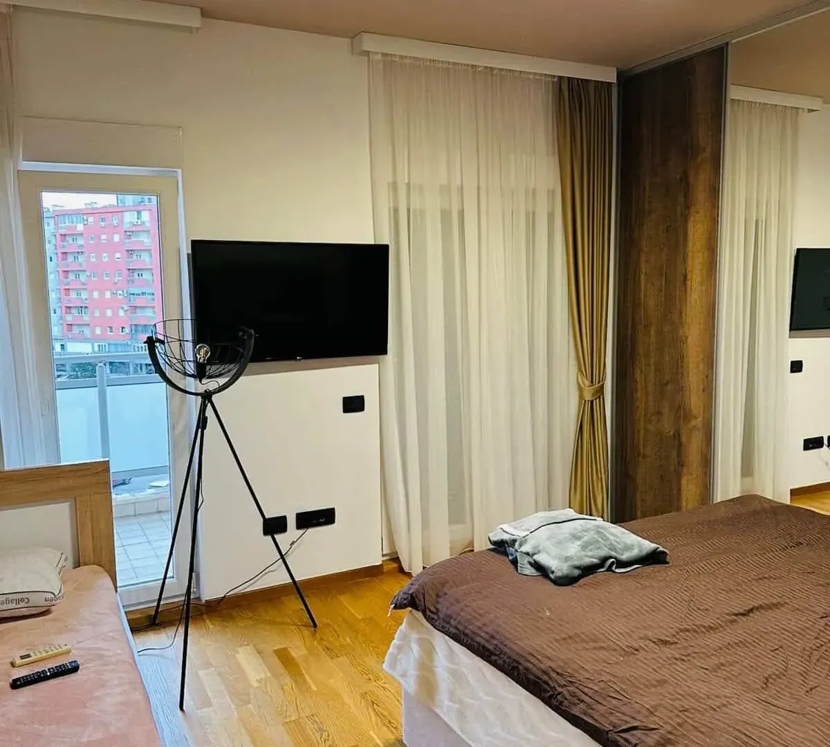 Izdavanje, dvosoban stan, 120m², City Kvart, Podgorica