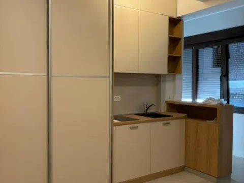 Izdavanje, poslovni prostor, 70m², Centar, Podgorica - image 8