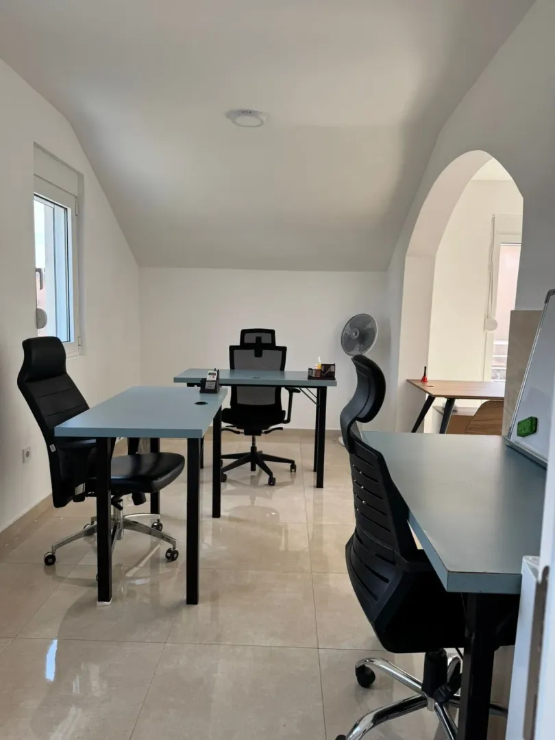 Rent, house, 500m², Stari Aerodrom, Podgorica