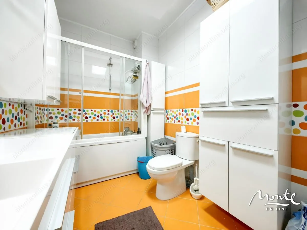 Prodaja, trosoban stan, 196m², Podgorica, Crna Gora