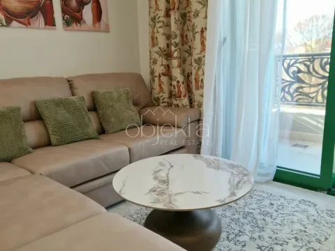 Rent, apartment, 100m², Tivat, Crna Gora - image 2