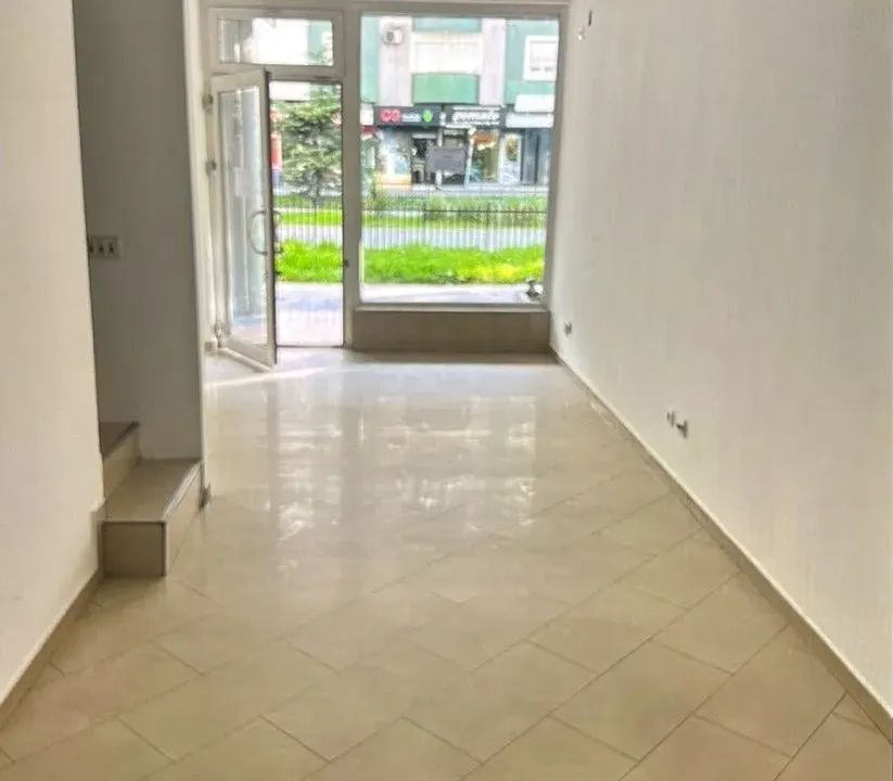 Rent, office space, 80m², Stari Aerodrom, Podgorica