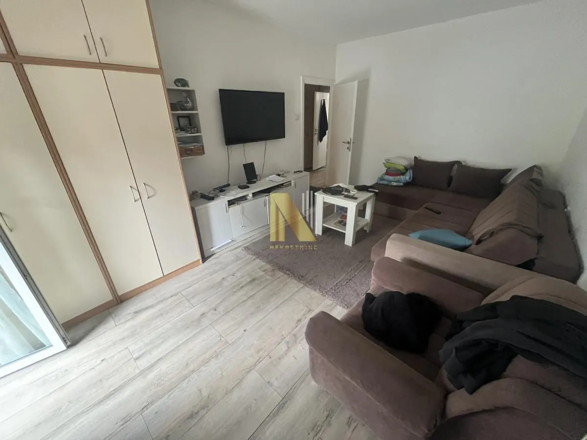 Prodaja, trosoban stan, 71m², Detelinara, Novi Sad Sve Podlokacije