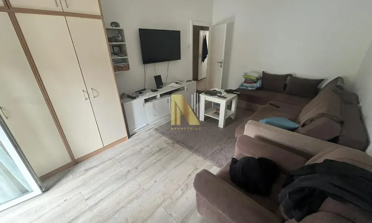 Prodaja, trosoban stan, 71m², Detelinara, Novi Sad Sve Podlokacije